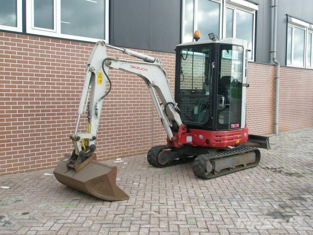 Takeuchi TB23R Εκσκαφάκι (διαβολάκι) < 7t