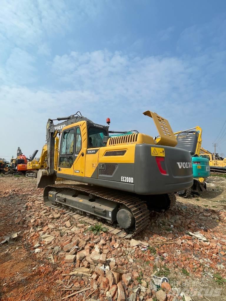 Volvo EC 200 Εκσκαφείς με ερπύστριες