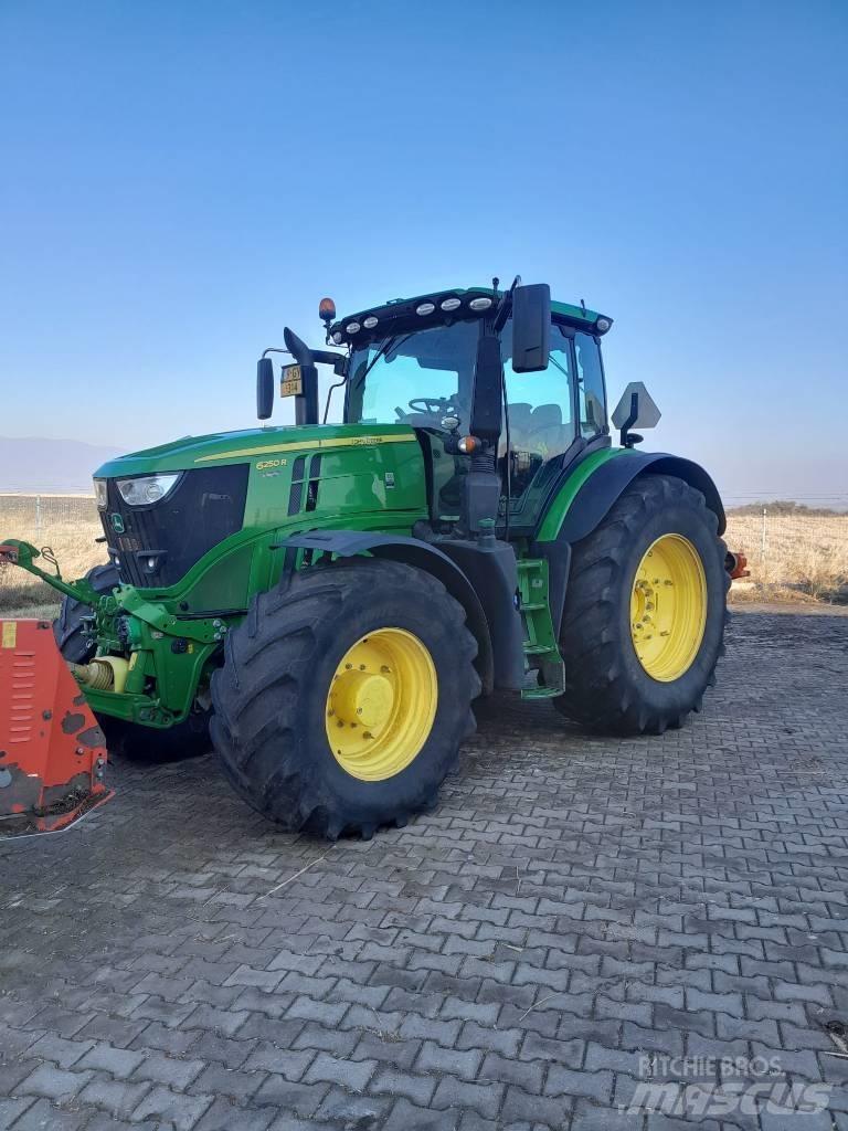 John Deere 6250R Τρακτέρ