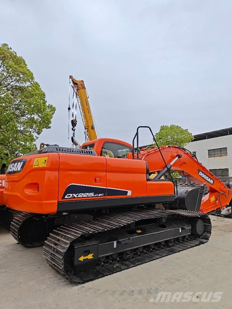 Doosan DX 225 LC-9C Εκσκαφείς με ερπύστριες