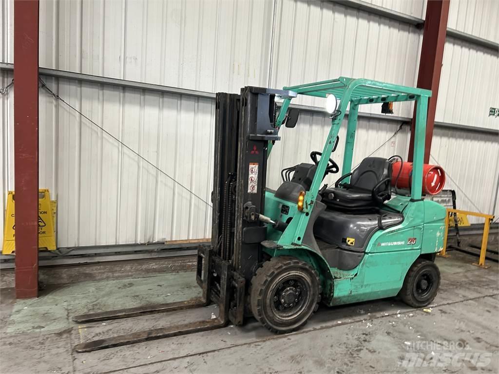 Mitsubishi FG25NT Περονοφόρα ανυψωτικά κλαρκ με φυσικό αέριο LPG