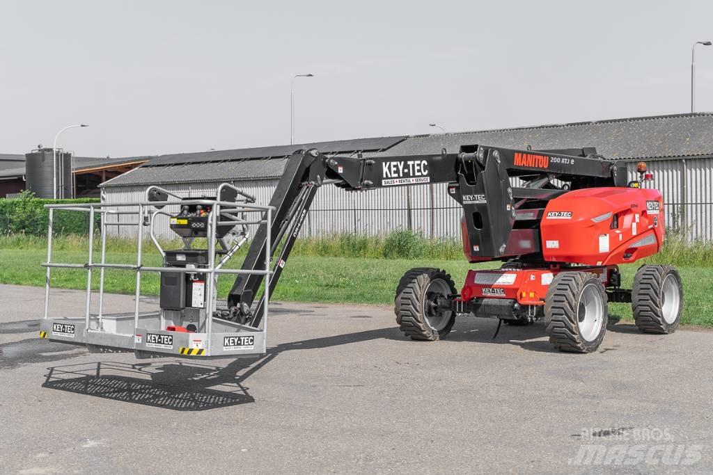 Manitou 200 ATJ e Ανυψωτήρες με αρθρωτό βραχίονα