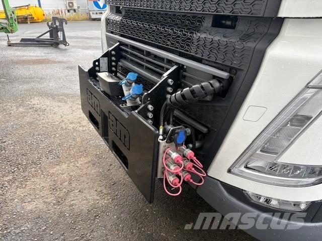 Volvo FH Φορτηγά Ανατροπή