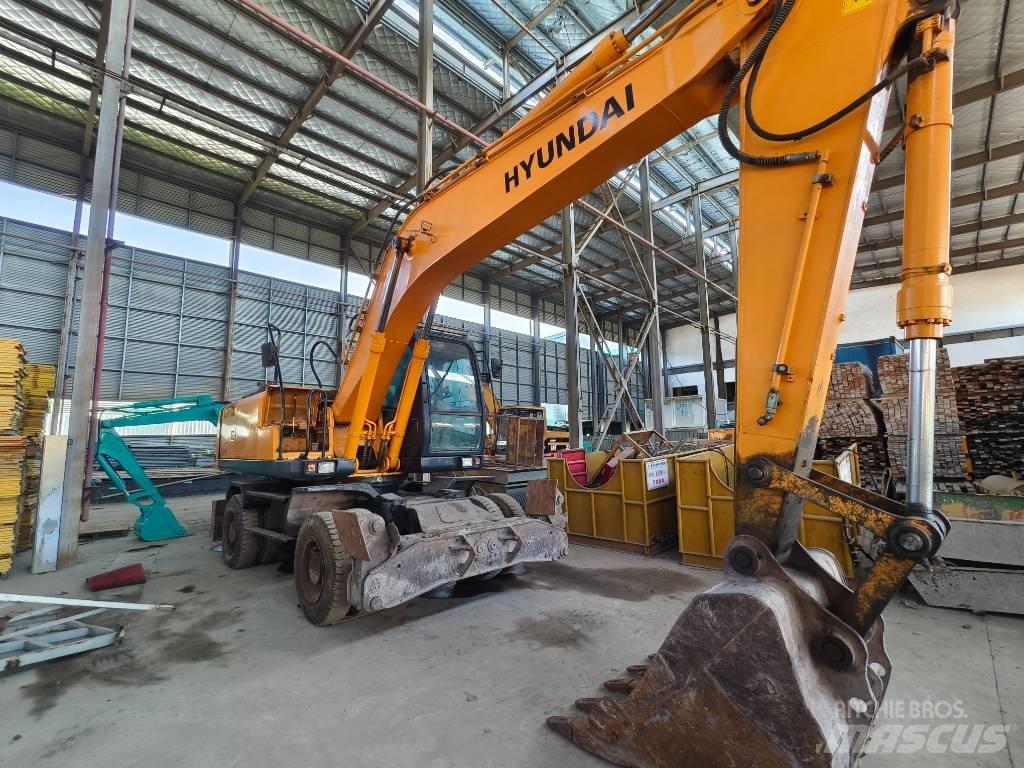 Hyundai R210w-7 Εκσκαφείς με τροχούς - λάστιχα