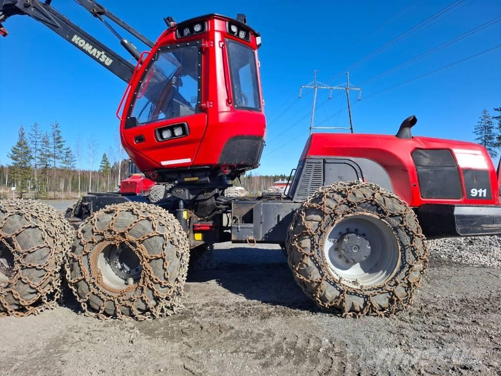Komatsu 911.6 Θεριζοαλωνιστικές μηχανές