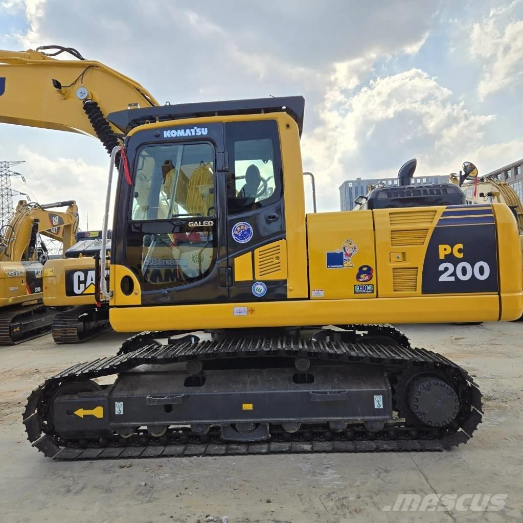 Komatsu PC 200-8 Εκσκαφείς με ερπύστριες