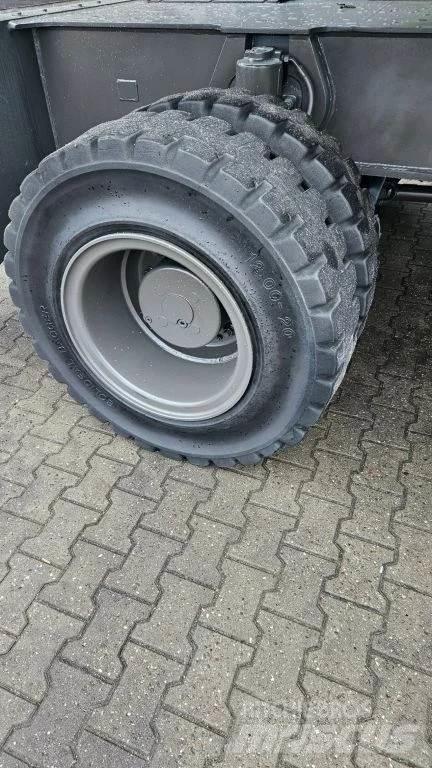 Sennebogen 835MD Βιομηχανικά μηχανήματα διαχείρισης αποβλήτων