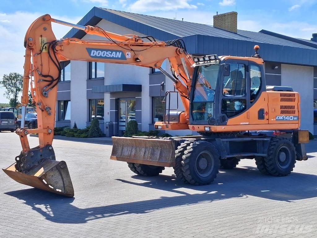 Doosan DX 140 W-3 Εκσκαφείς με τροχούς - λάστιχα
