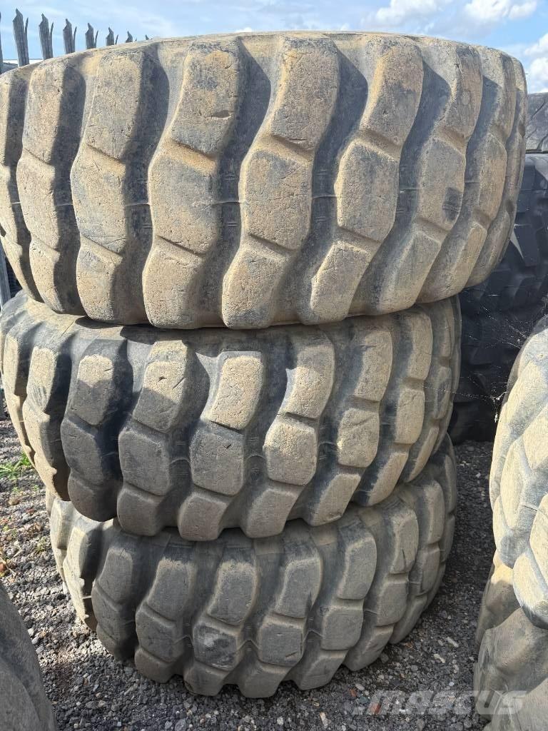 Bridgestone 23.5R25 Ελαστικά και ζάντες