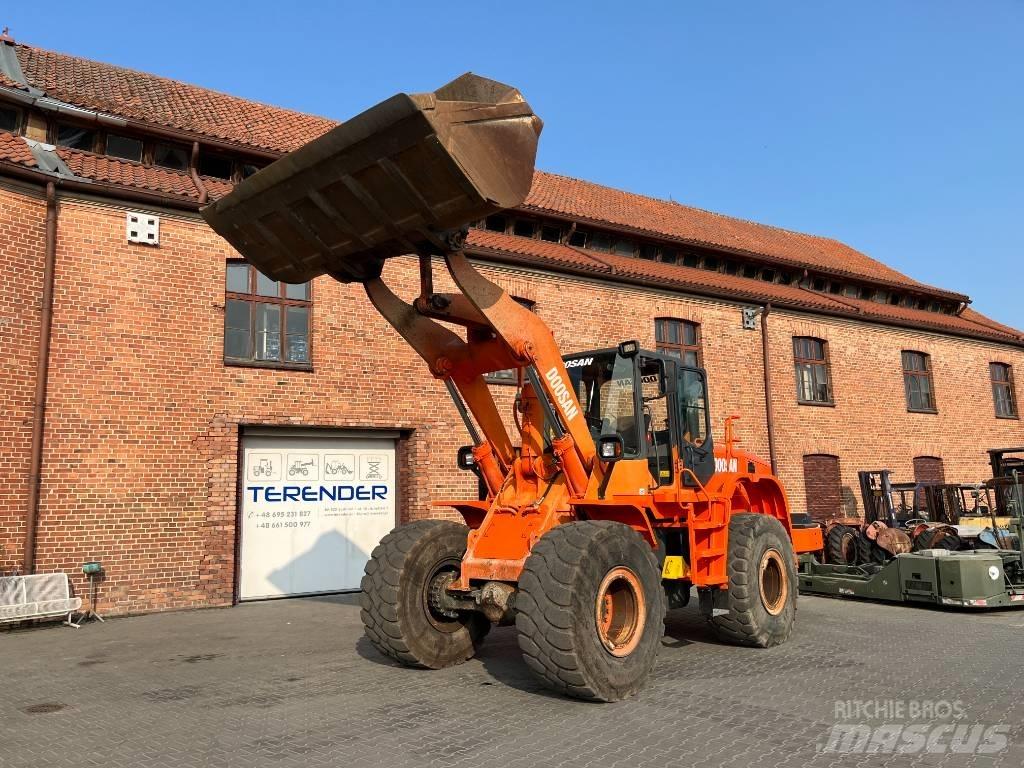 Doosan DL 300 Φορτωτές με λάστιχα (Τροχοφόροι)