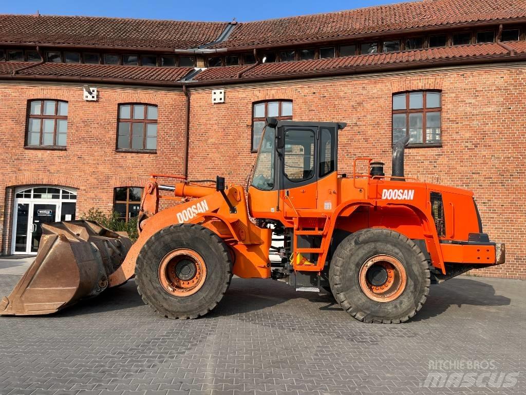 Doosan DL 300 Φορτωτές με λάστιχα (Τροχοφόροι)