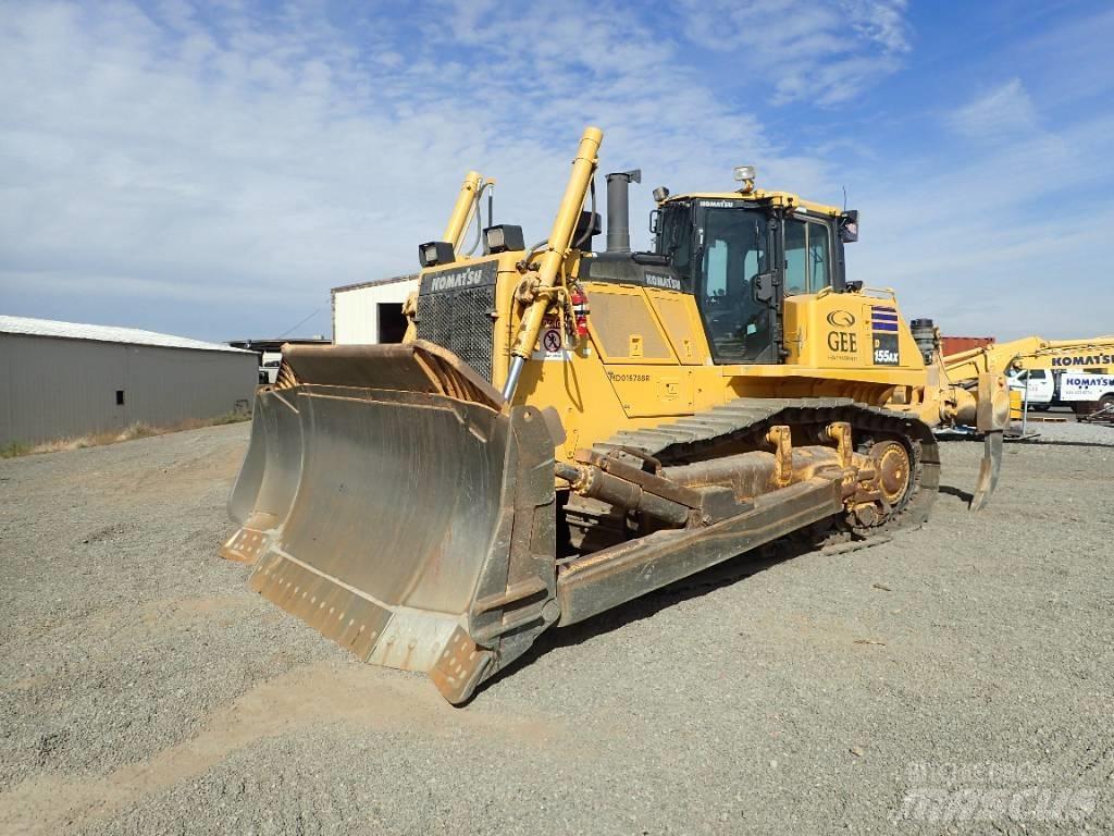 Komatsu D155AX-8 Μπουλντόζες με ερπύστριες