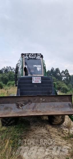 John Deere 1210 E Μεταφορείς ξυλείας