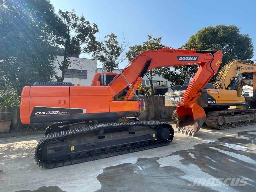 Doosan DX 225 LC Εκσκαφείς με ερπύστριες