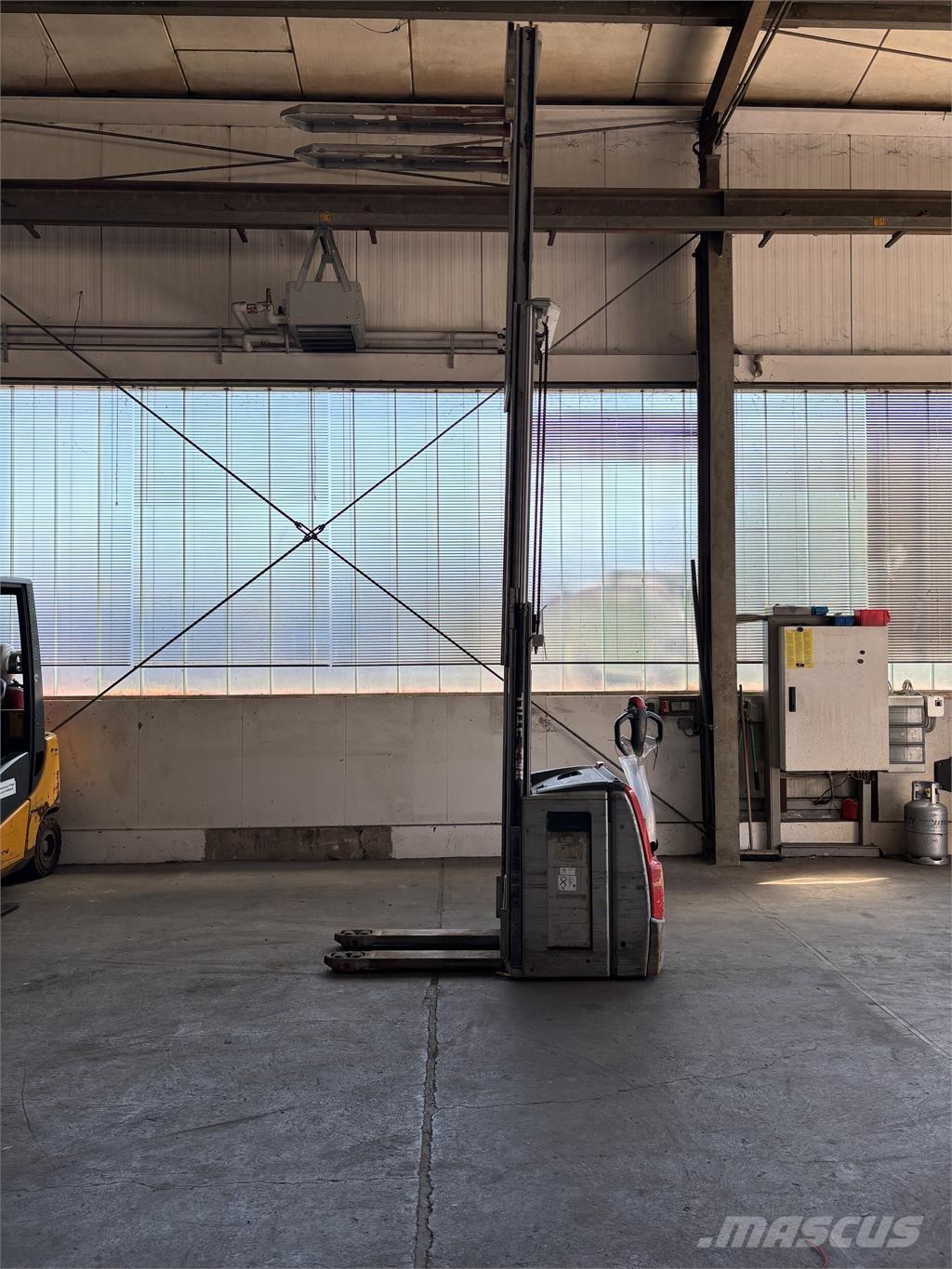 Still EXV 16 Ηλεκτρικά παλετοφόρα με ιστό