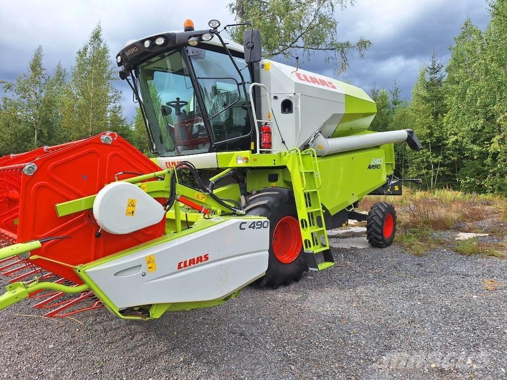 CLAAS Avero 240 Θεριζοαλωνιστικές μηχανές