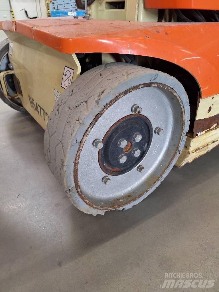 JLG Toucan 10 E Ανυψωτήρες με κατακόρυφους πυλώνες