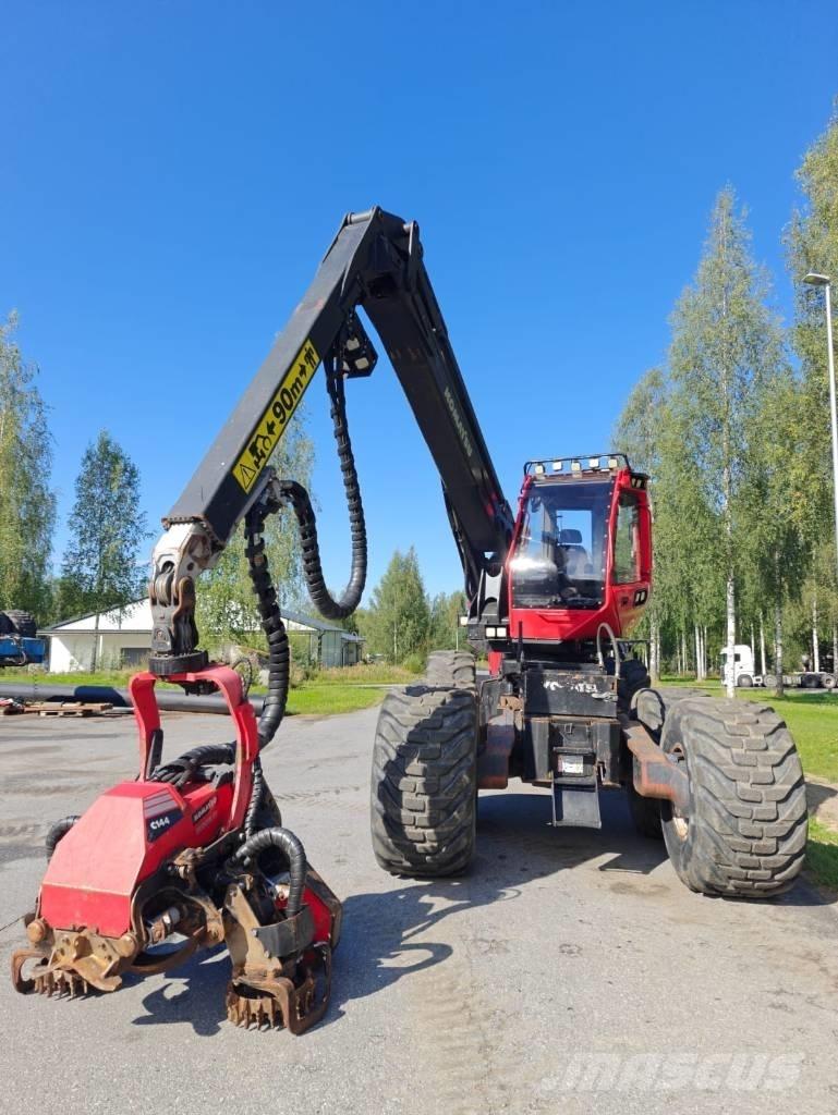 Komatsu 951 Θεριζοαλωνιστικές μηχανές