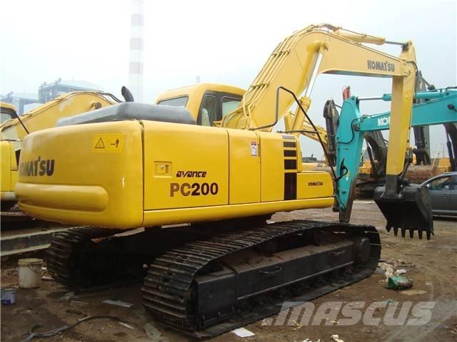 Komatsu PC 200 Εκσκαφείς με ερπύστριες