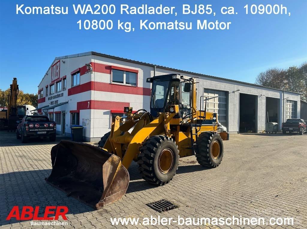 Komatsu WA200 Φορτωτές με λάστιχα (Τροχοφόροι)