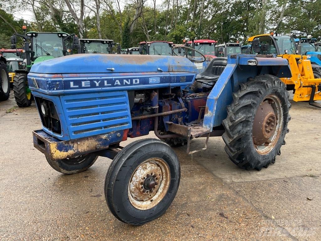 Leyland 253 Τρακτέρ