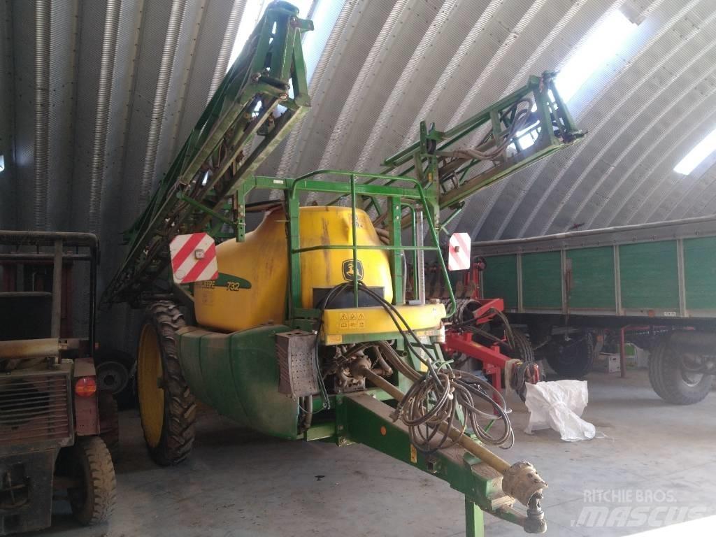 John Deere 732 Ρυμουλκούμενα ψεκαστικά