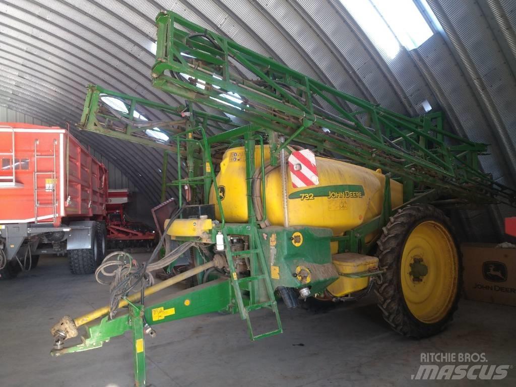 John Deere 732 Ρυμουλκούμενα ψεκαστικά