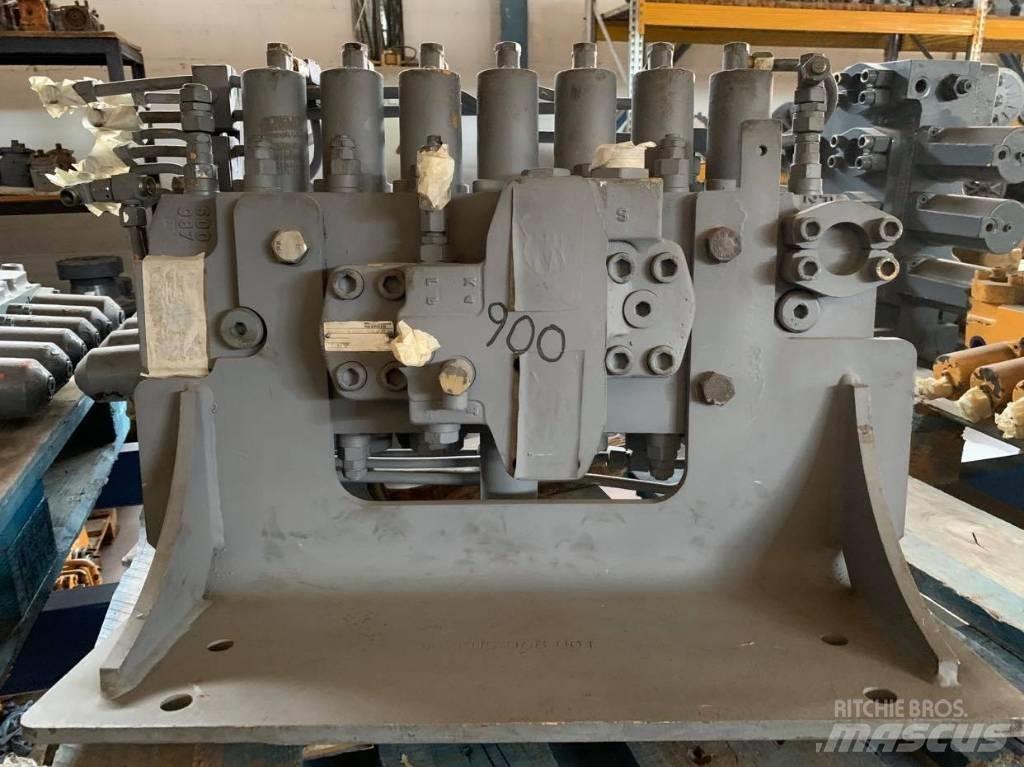 Liebherr 900 Υδραυλικά
