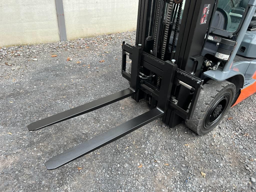 Toyota 02-8FGF25 Περονοφόρα ανυψωτικά κλαρκ με φυσικό αέριο LPG