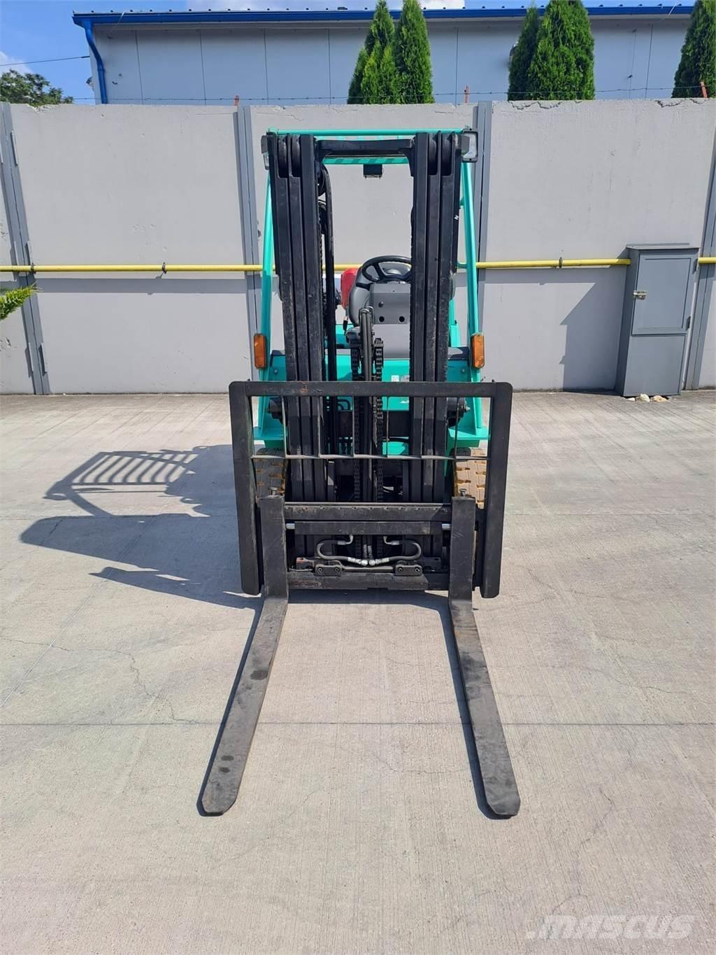 Mitsubishi FG25N Περονοφόρα ανυψωτικά κλαρκ με φυσικό αέριο LPG