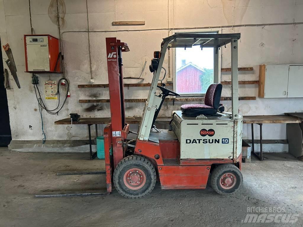 Datsun 10 Ηλεκτρικά περονοφόρα ανυψωτικά κλαρκ