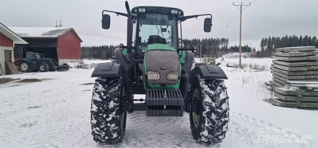 Valtra C130 Hitec Τρακτέρ