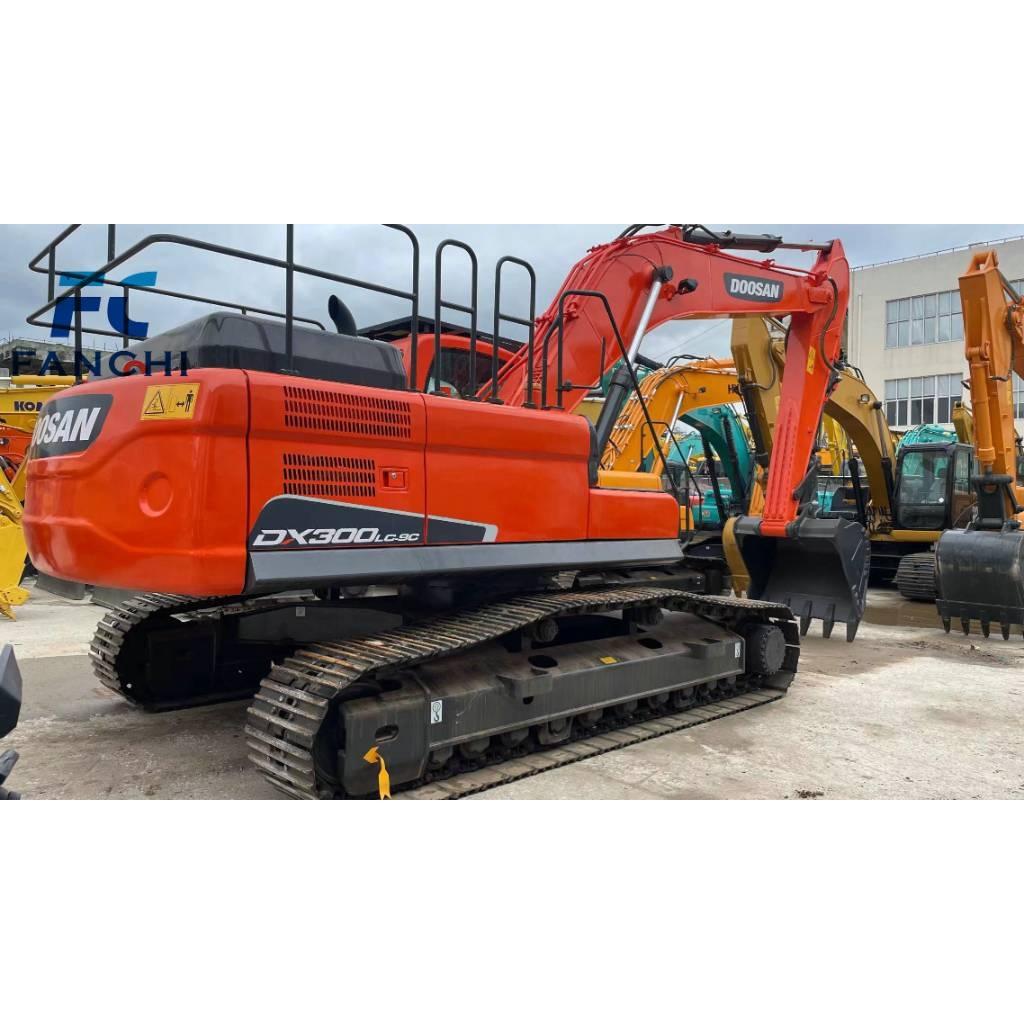 Doosan DX300 Εκσκαφείς με ερπύστριες