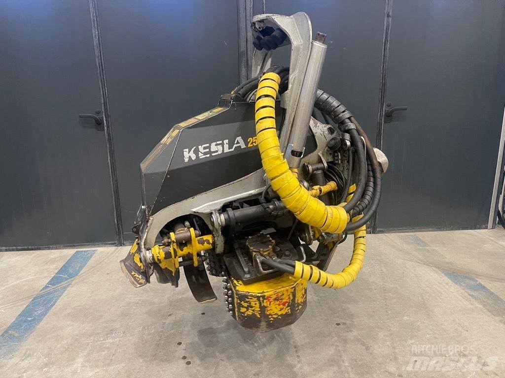 Kesla 25RH II Θεριζοαλωνιστικές μηχανές