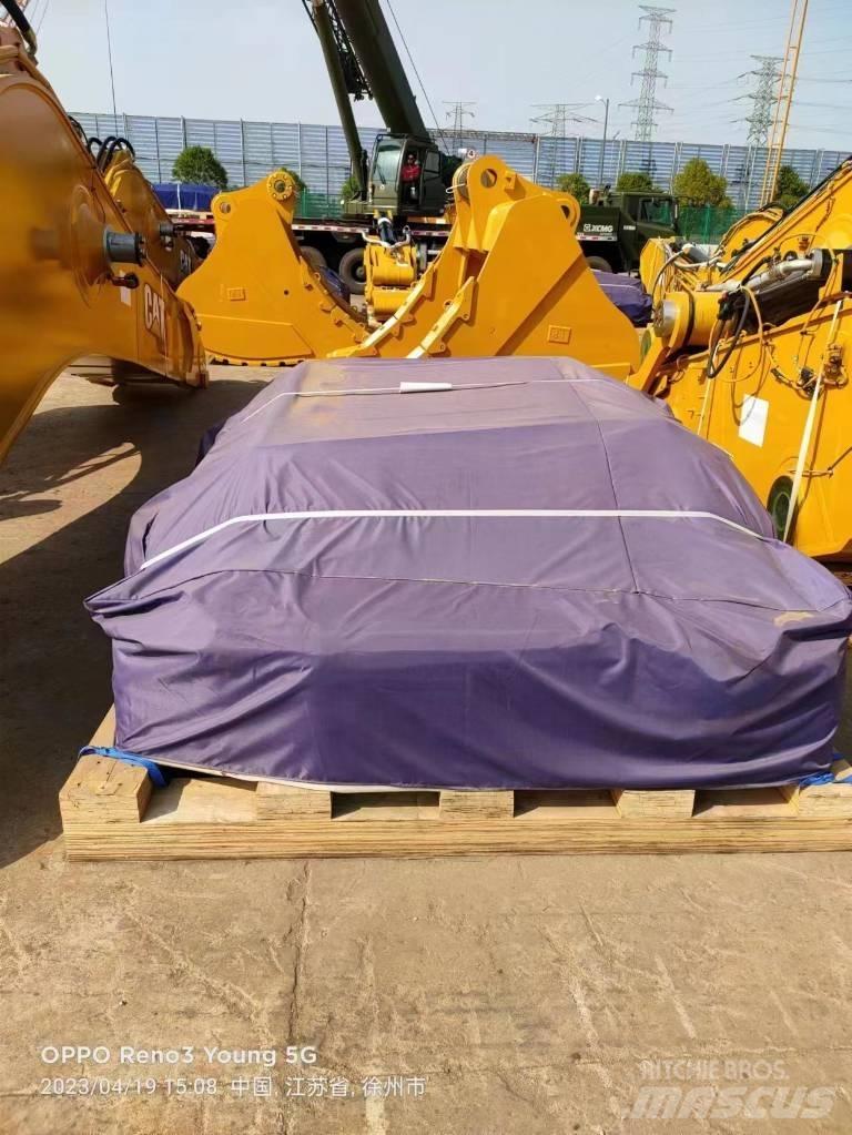 CAT 395 Εκσκαφείς με ερπύστριες