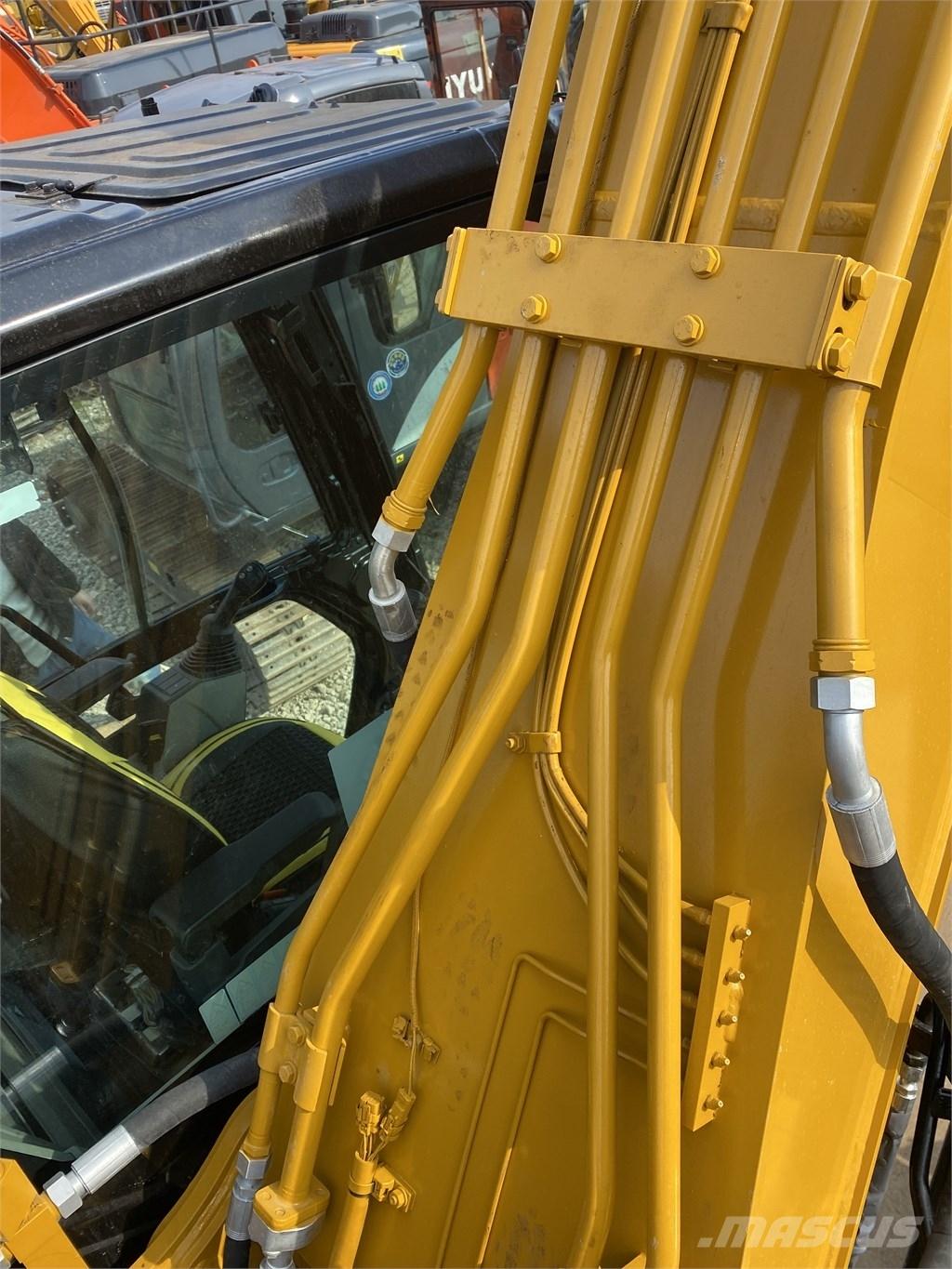 CAT 320 Εκσκαφείς με ερπύστριες