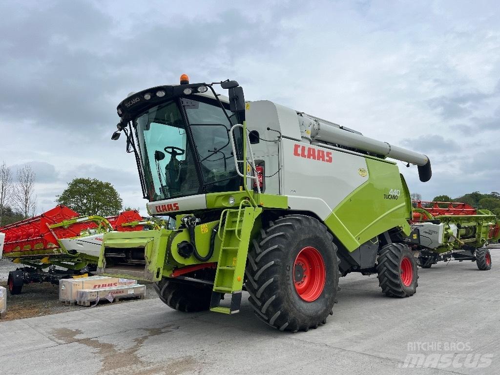 CLAAS Tucano 440 Θεριζοαλωνιστικές μηχανές