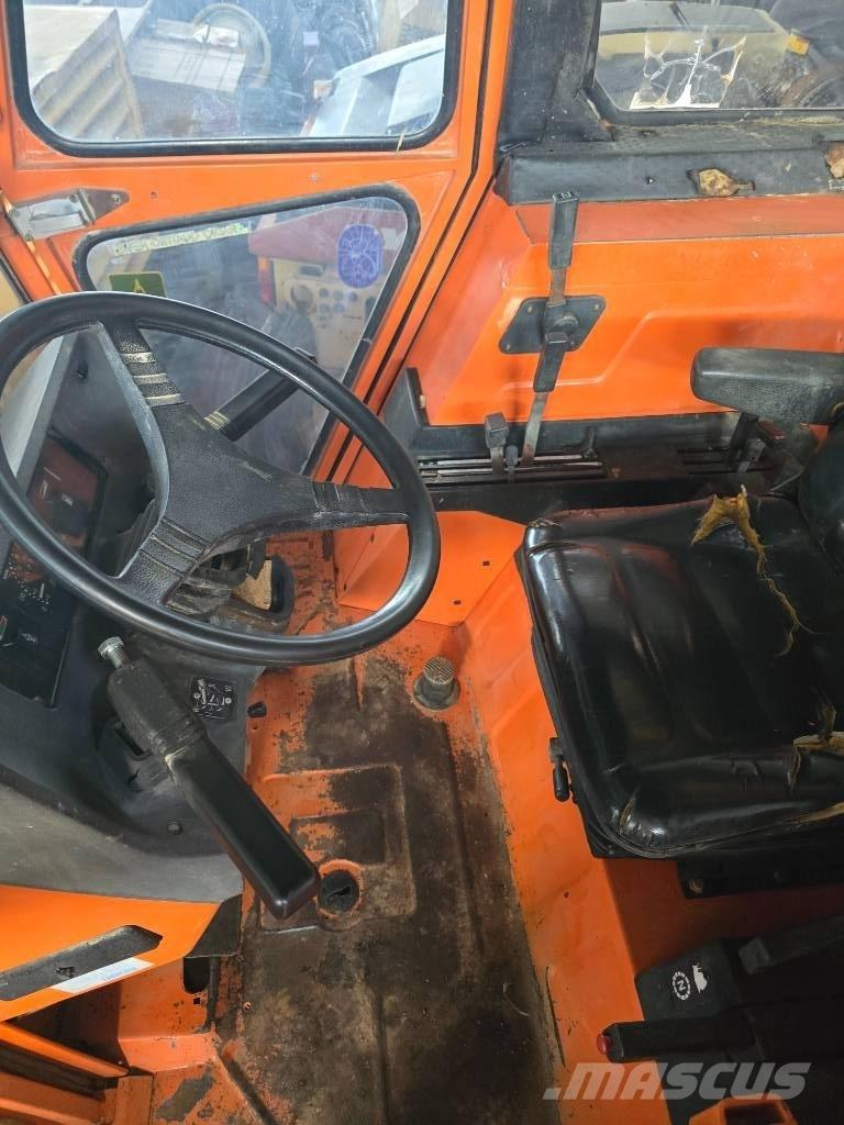 Fiat-Hitachi 1880 DT Τρακτέρ