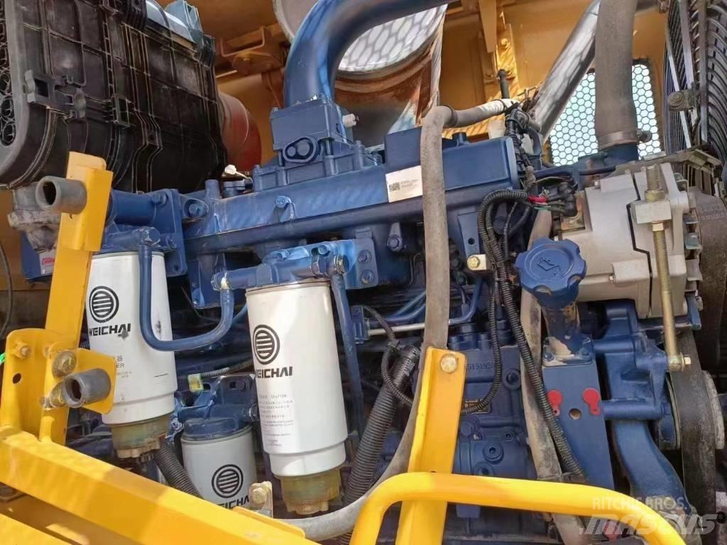 SEM 660D Φορτωτές με λάστιχα (Τροχοφόροι)