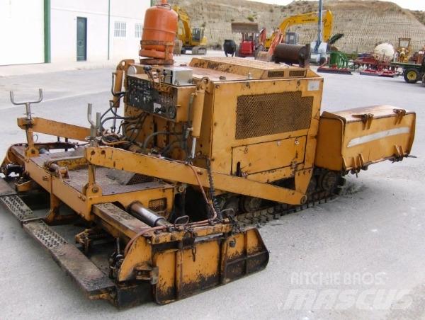 Case F25V Επίστρωση ασφάλτου