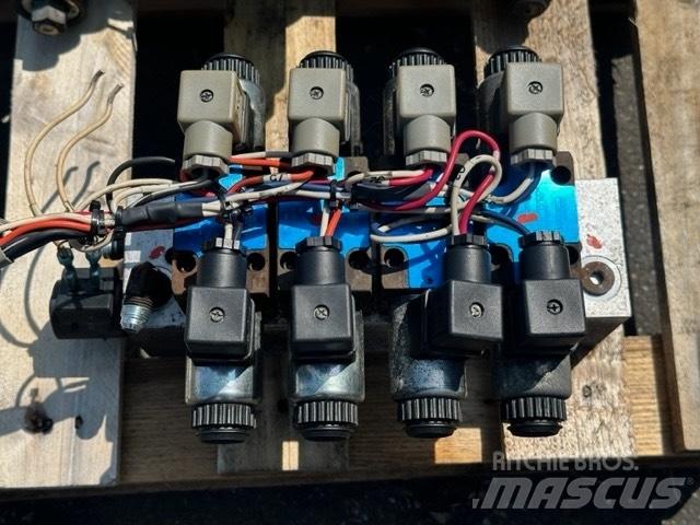 SkyJack SJ 8831 Ανυψωτήρες ψαλιδωτής άρθρωσης