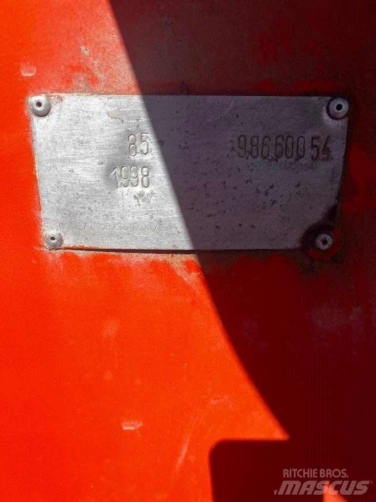 Terex TB 85 Ανυψωτήρες με αρθρωτό βραχίονα