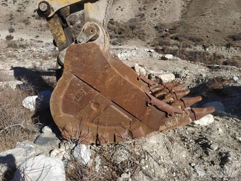 CAT 330D2 L Εκσκαφείς με ερπύστριες