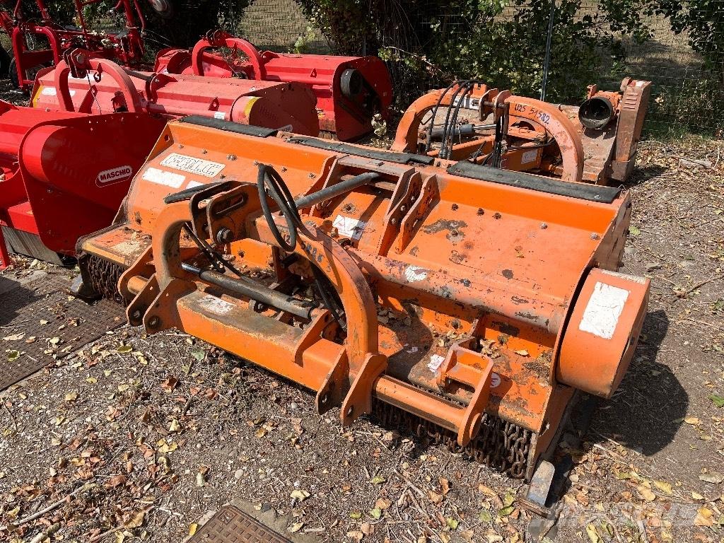 Falc AGILA 2300 Χορτοκοπτικά και κορυφολόγοι βοσκοτόπων
