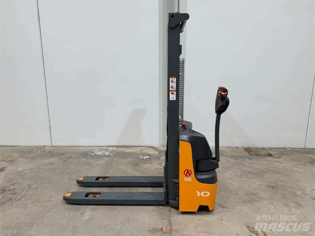 XEA 10 2S300 Παλετοφόρα πεζού χειριστή με ιστό