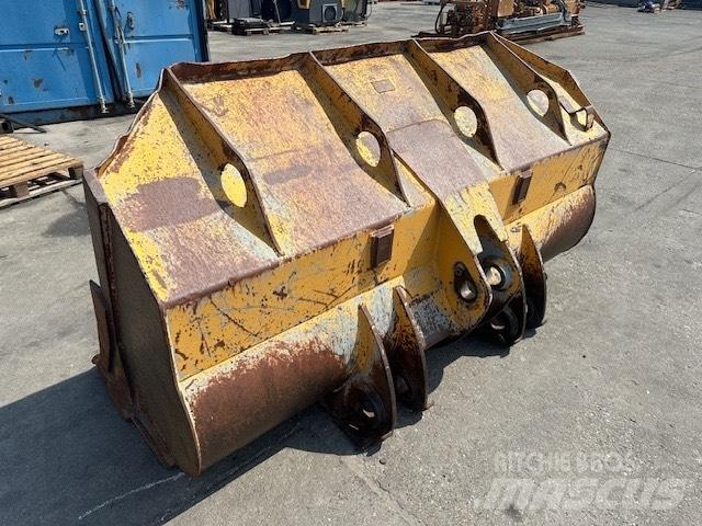 Liebherr LR 622 Κουβάδες