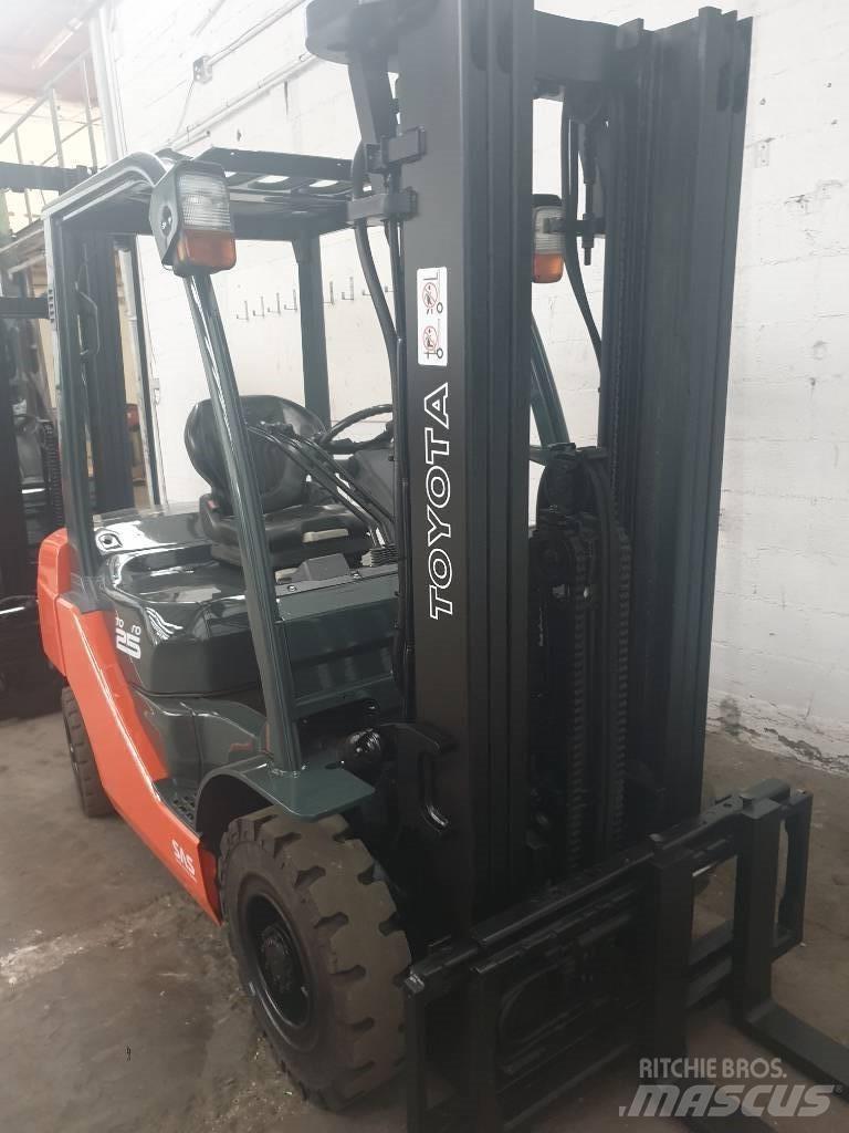 Toyota 52-8 FD 25 Πετρελαιοκίνητα Κλαρκ