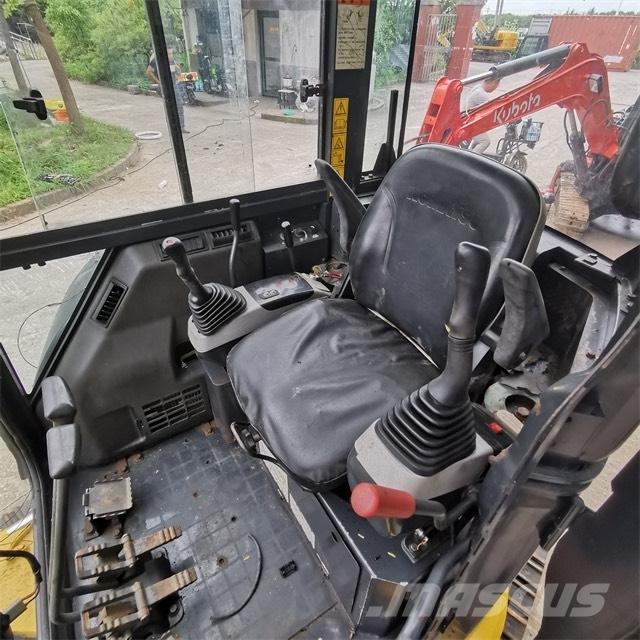 Komatsu PC 35 M-2 Εκσκαφάκι (διαβολάκι) < 7t