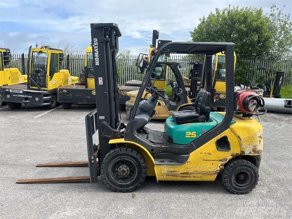 Komatsu FG25HT-16R Περονοφόρα ανυψωτικά κλαρκ με φυσικό αέριο LPG