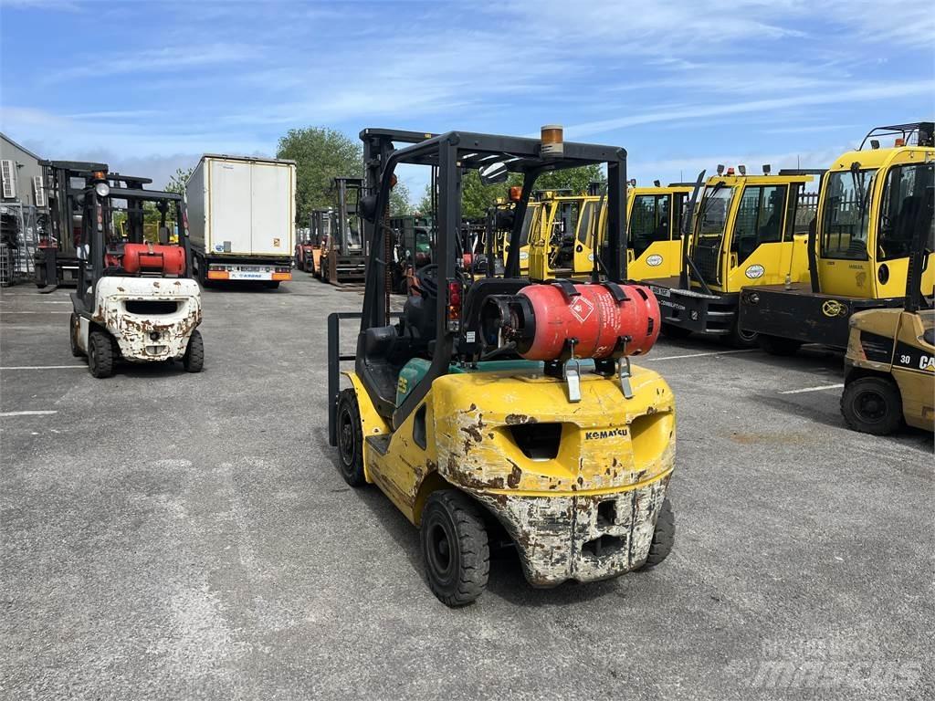 Komatsu FG25HT-16R Περονοφόρα ανυψωτικά κλαρκ με φυσικό αέριο LPG